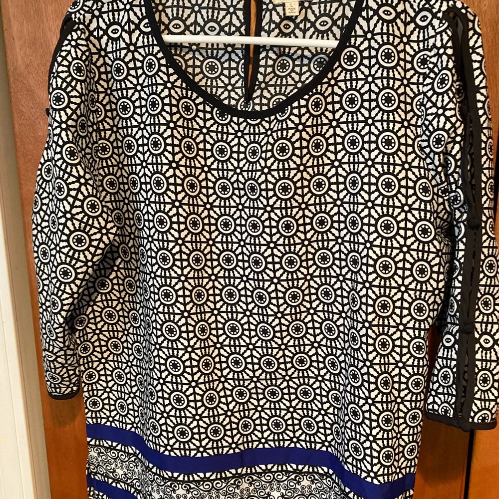 Women’s Button Sleeve Blouse